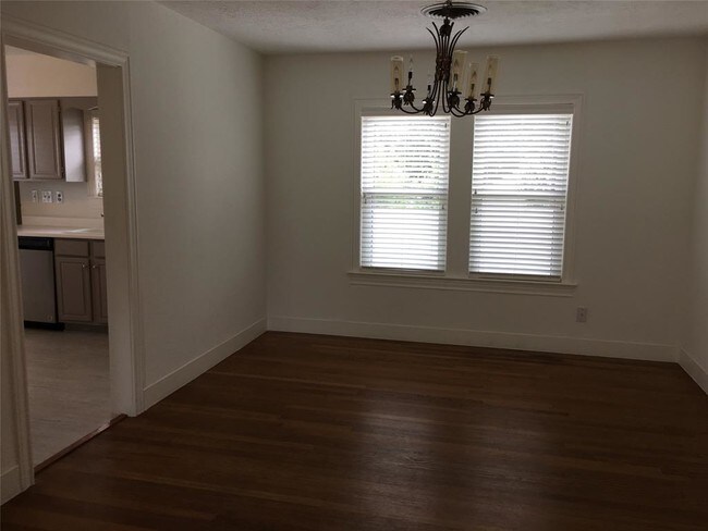 Foto del edificio - 2312 Watts St