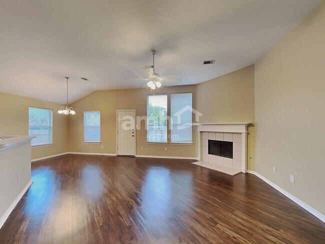 Foto del edificio - 1813 Sherwood Forest Circle