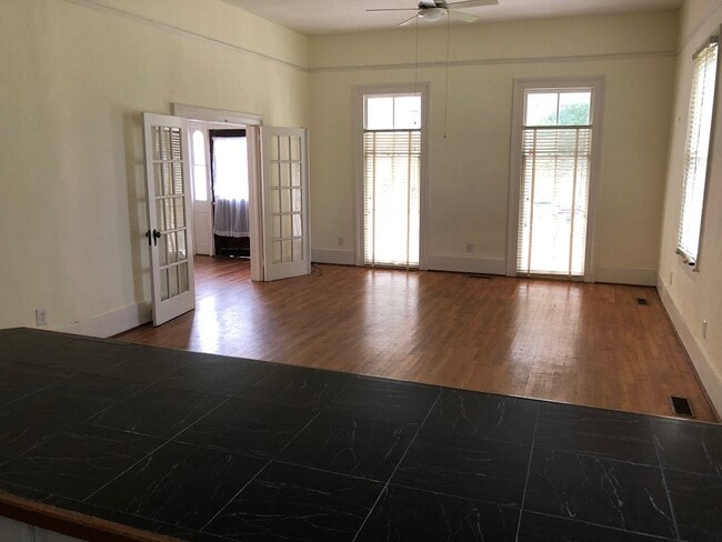 Living room - 2226 Senate St