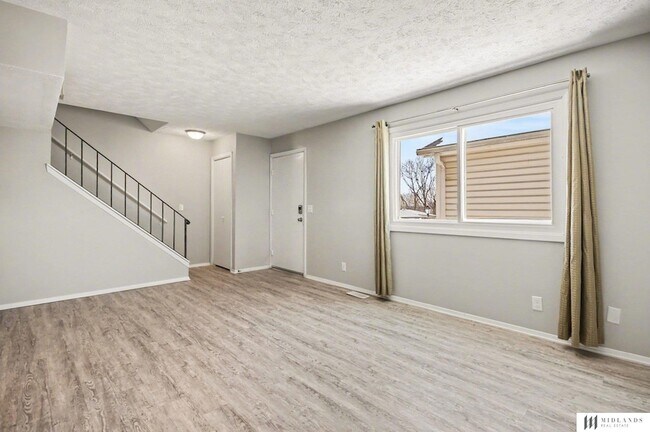 Building Photo - 1009 Willow Ave