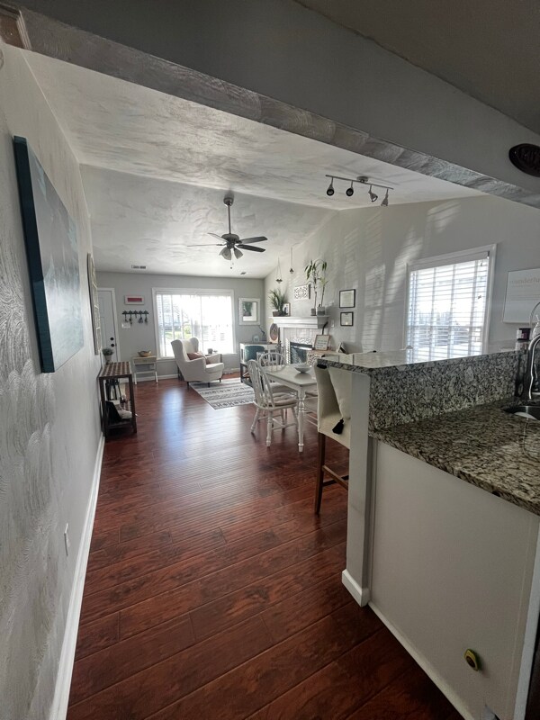 Foto del edificio - 1112 Bonfield Ct