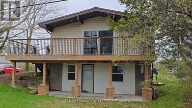 Building Photo - 96 Bayview Dr