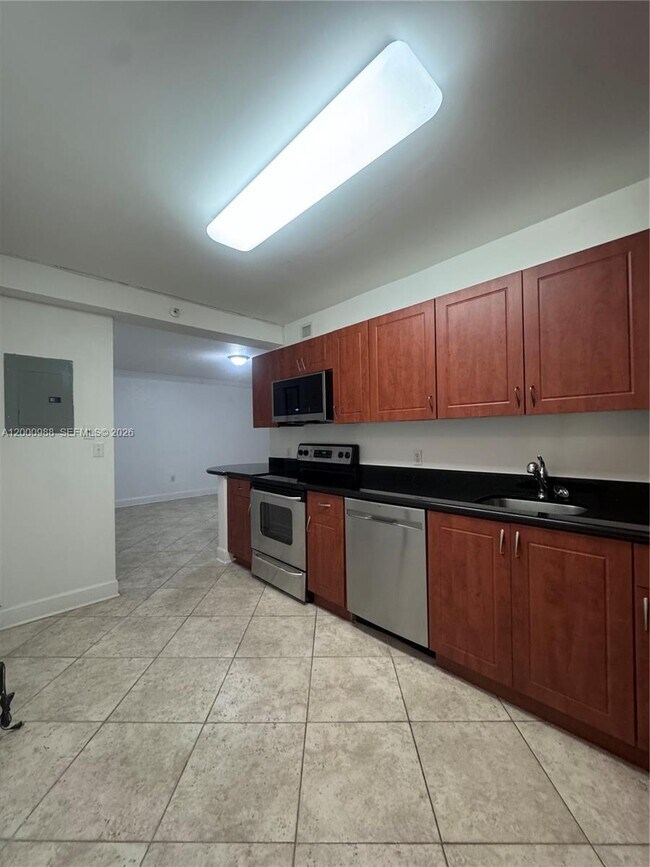Foto del edificio - 401 NE 69th St