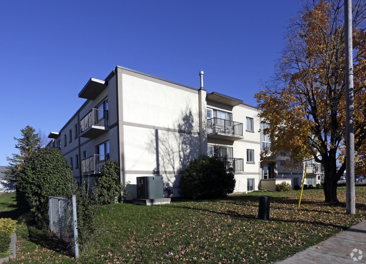 Photo du bâtiment - Westwood Apartments