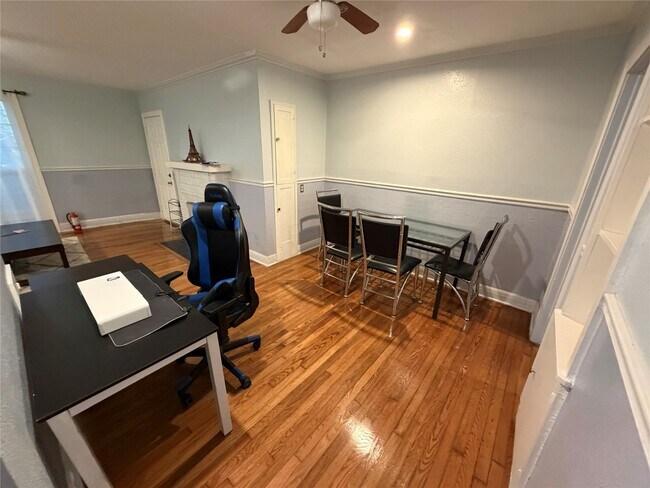 Foto del edificio - 1109 Autrey St