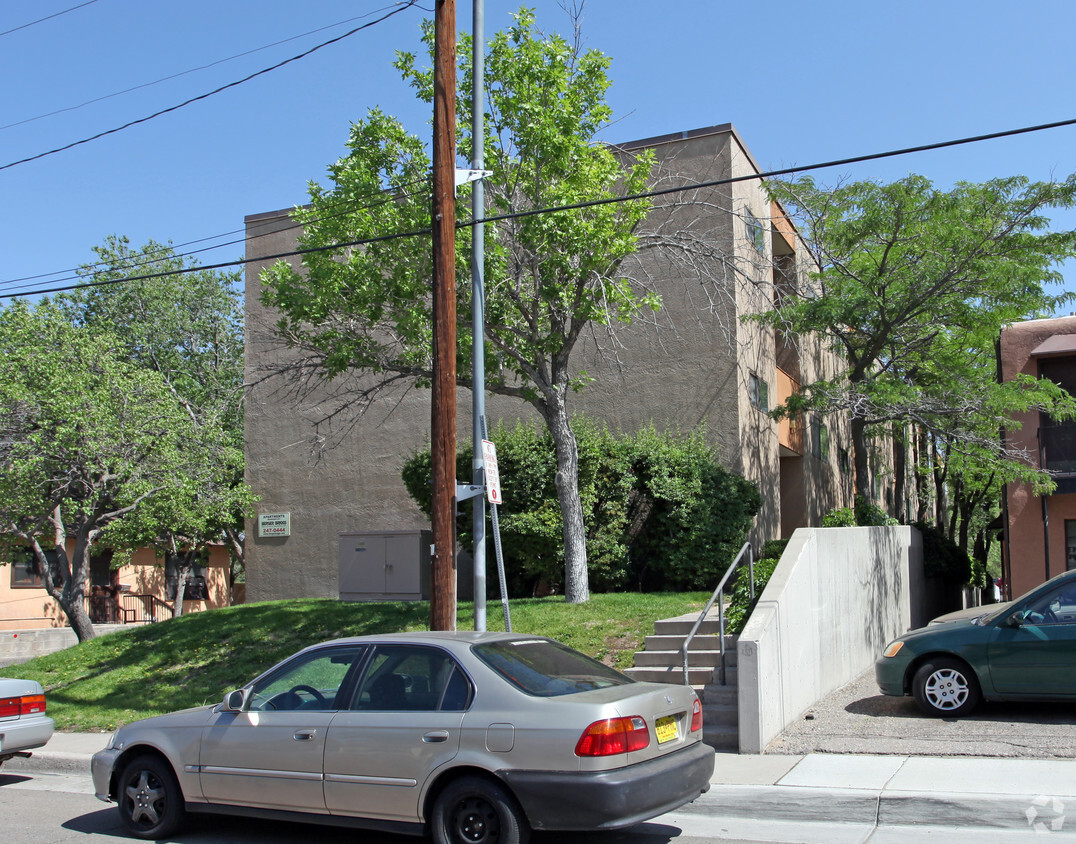 Foto del edificio - 1616 Dr Martin Luther King Jr Ave NE