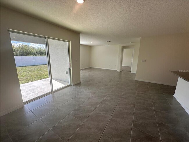 Building Photo - 1017 Golden Shiner Ave
