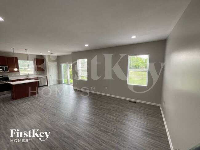 Foto del edificio - 1624 Rosemore Ln