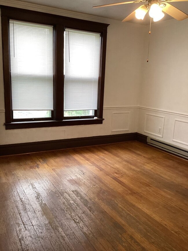 Building Photo - 608 S Potomac St