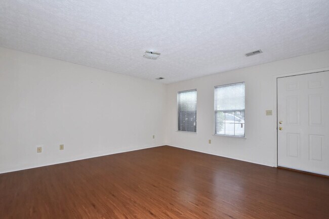 Building Photo - 537 Deaton Pl