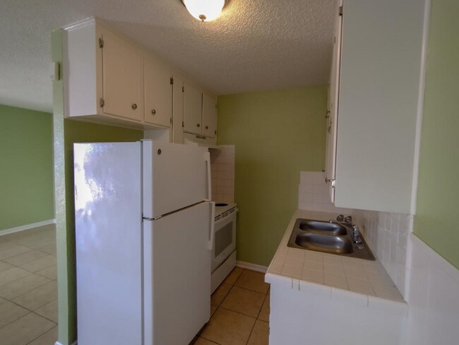 Building Photo - 1206 Bundrant Dr
