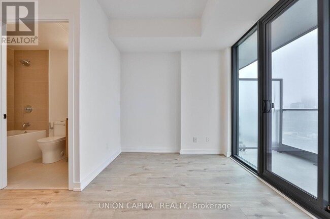 Building Photo - 35 Parliament St