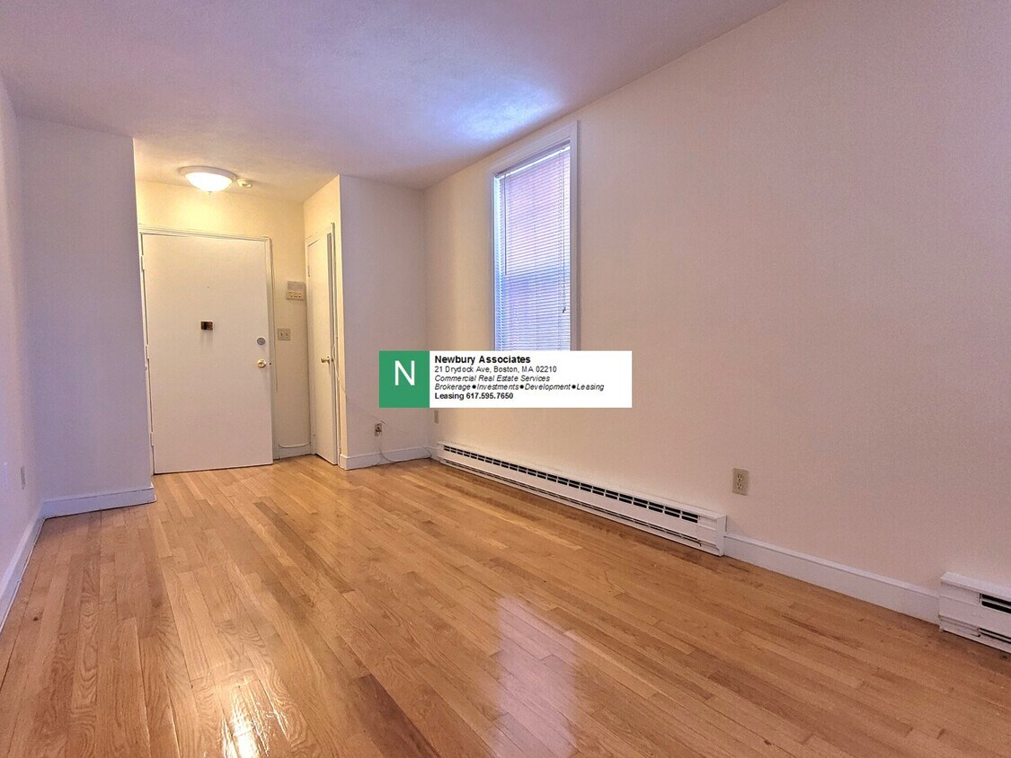 Building Photo - 94-96 Tyler St. Unit 8P8