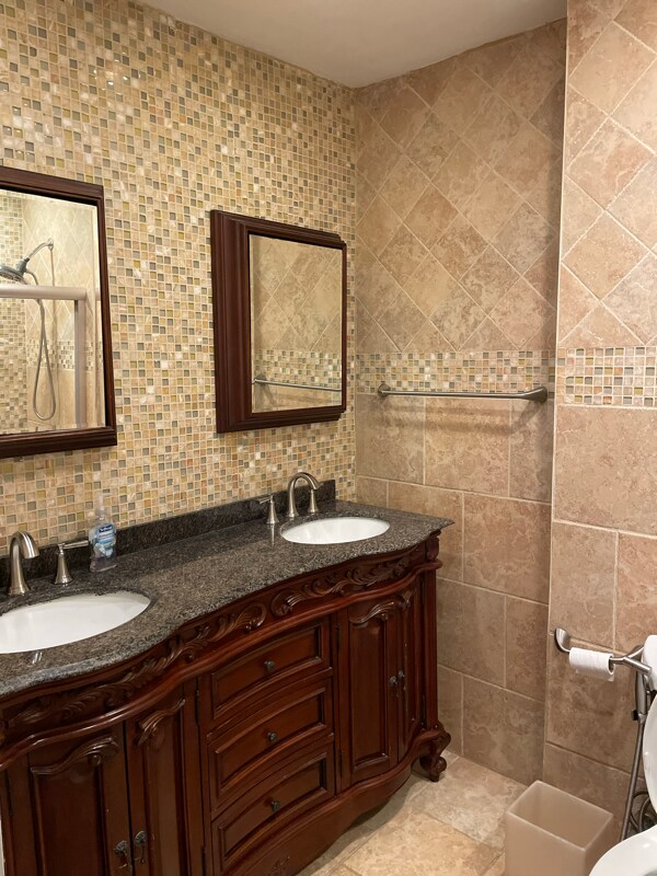 Foto del edificio - 2789 E 65th St