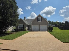 Building Photo - 45 Robertford Dr