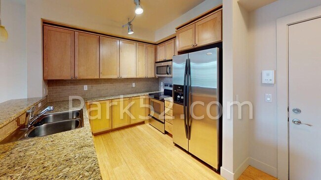 Foto del edificio - $250 Off!  1 Bedroom Condo in Downtown Tacoma