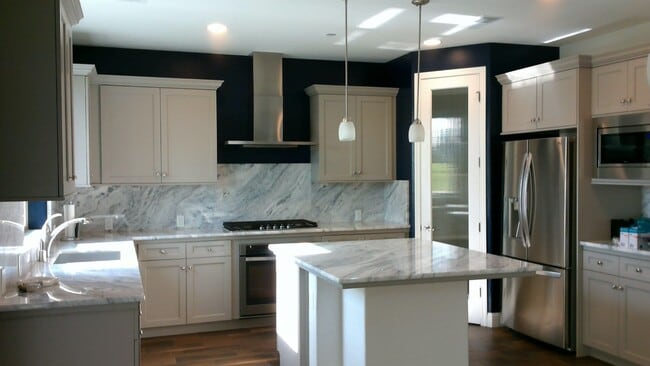 Building Photo - Copper River Beauty on the Golf Course!