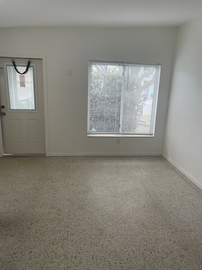 Foto del edificio - 11135 2nd St E