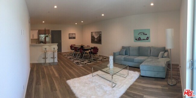 Foto del edificio - 4600 Coldwater Canyon Ave