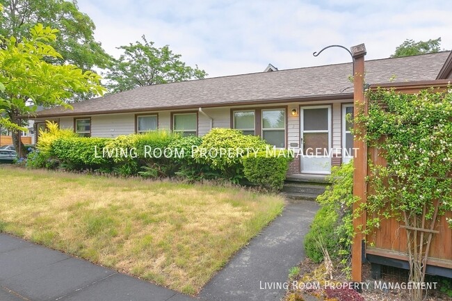 Foto del edificio - Mid-Century Home in the Heart of Overlook