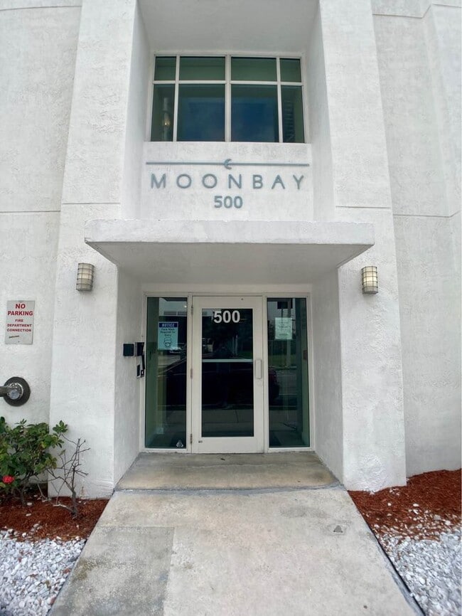 Foto del edificio - 500 NE 29th St