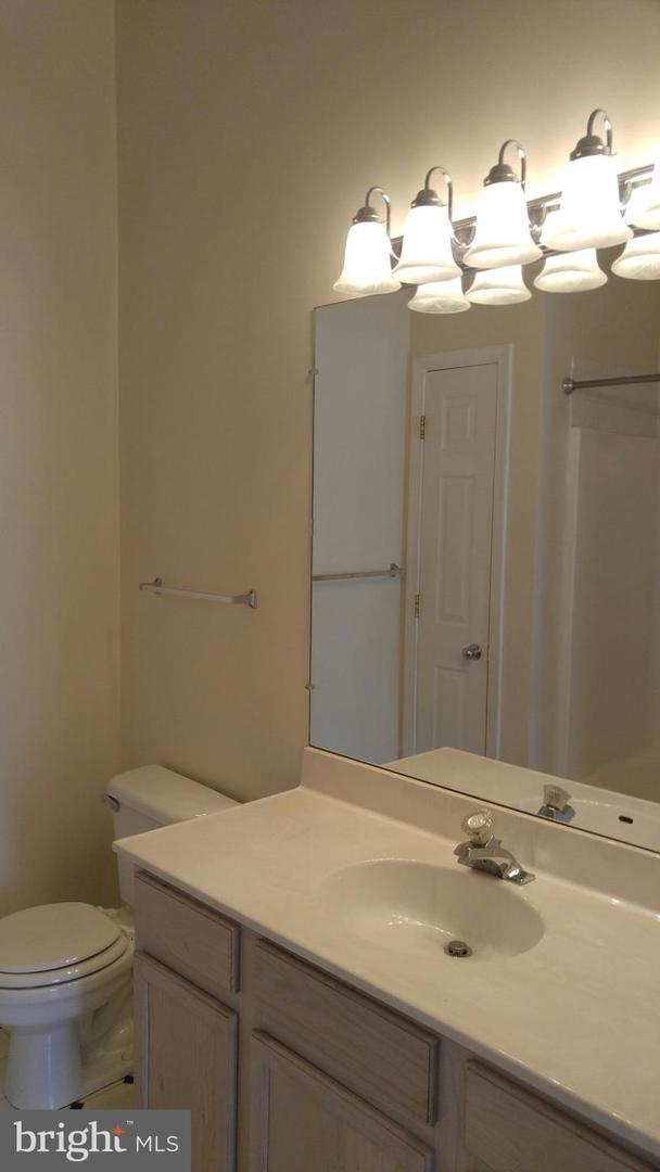 Foto del edificio - 120 Copperfield Ln