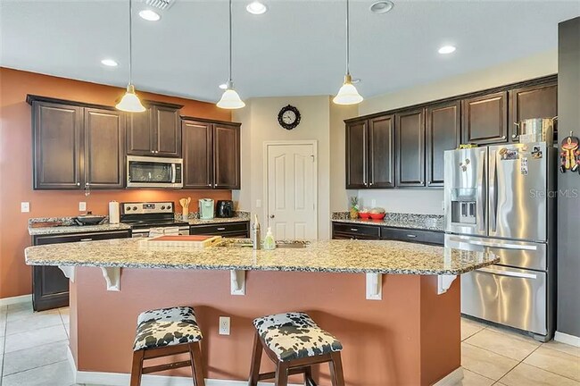 Building Photo - 11860 Thatcher Ave