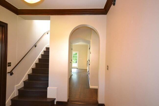 Building Photo - 20 San Leandro Way