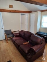 Building Photo - 50 Comfort St