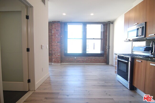 Foto del edificio - 460 S Spring St