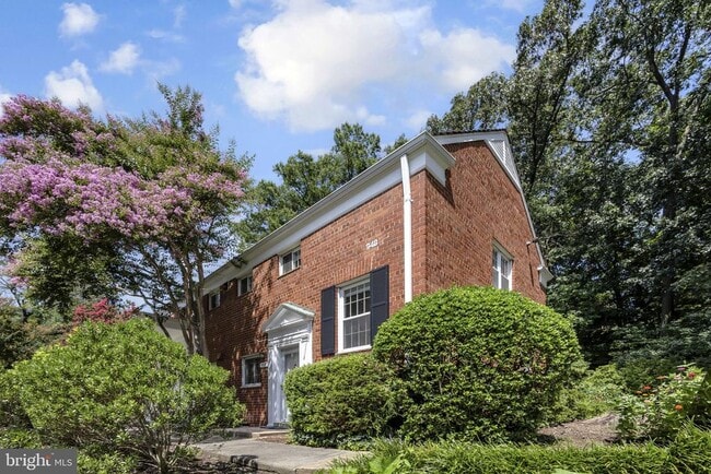 Building Photo - 1637 Preston Rd