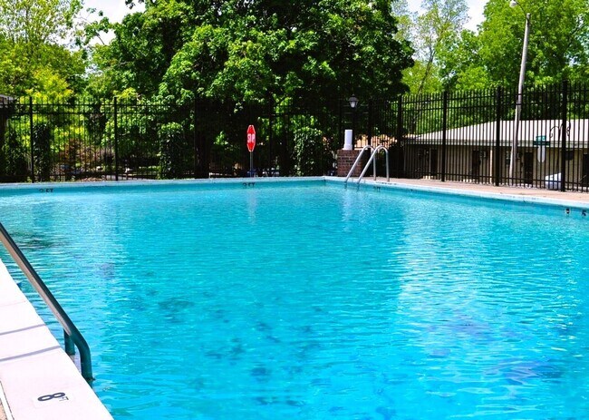 Foto del edificio - 2BR / 1BA Townhome In Old Town/Five Points!
