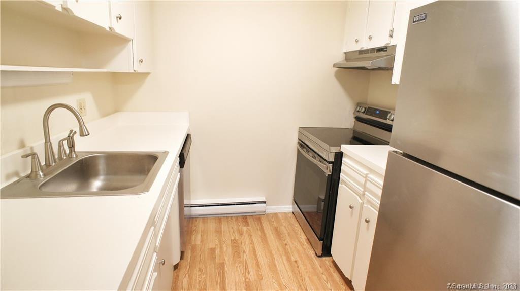 Primary Photo - 37 Ferris Ave