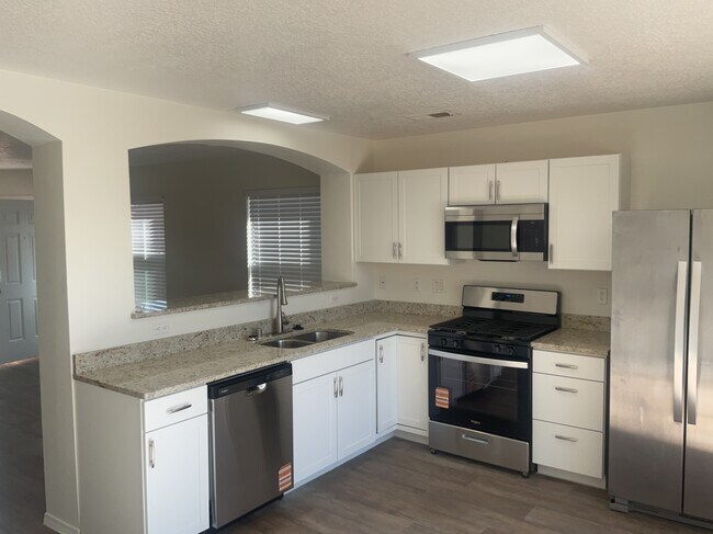 Building Photo - 1008 Desert Paintbrush Loop