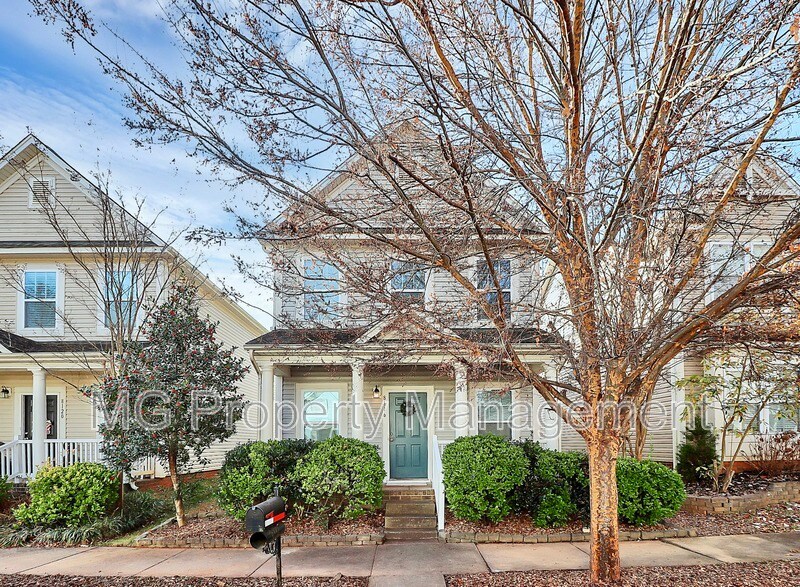 Foto principal - 8116 Dumphries Dr