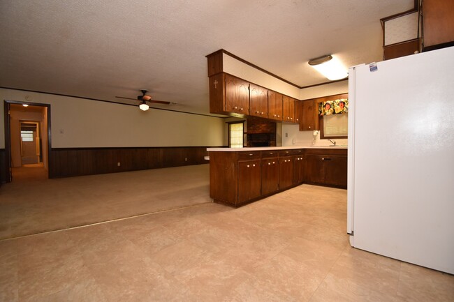 Foto del edificio - Spacious 3 Bed 2 Bath