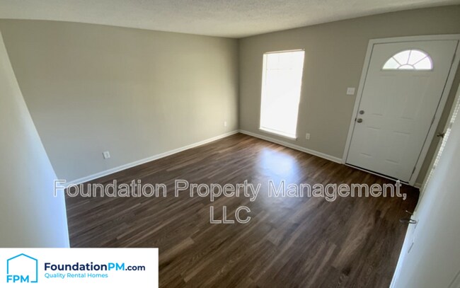 Foto del edificio - 3430 Dobbin Ferry Ave