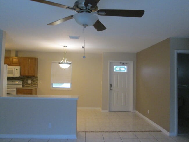 Foto del edificio - 2457 Pinecrest Ct