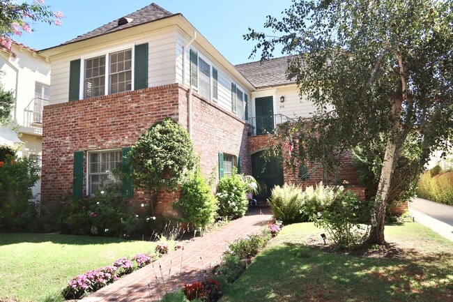 Building Photo - 210 S Spalding Dr