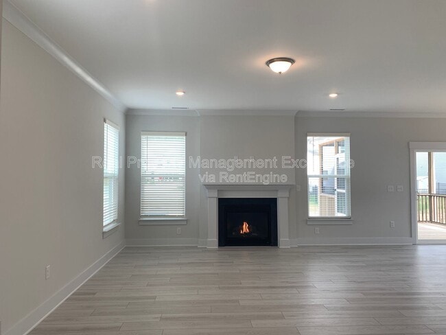 Building Photo - 150 Steppe Wy