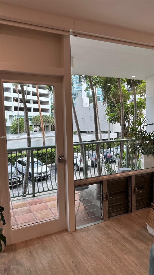 Building Photo - 1408 Brickell Bay Dr