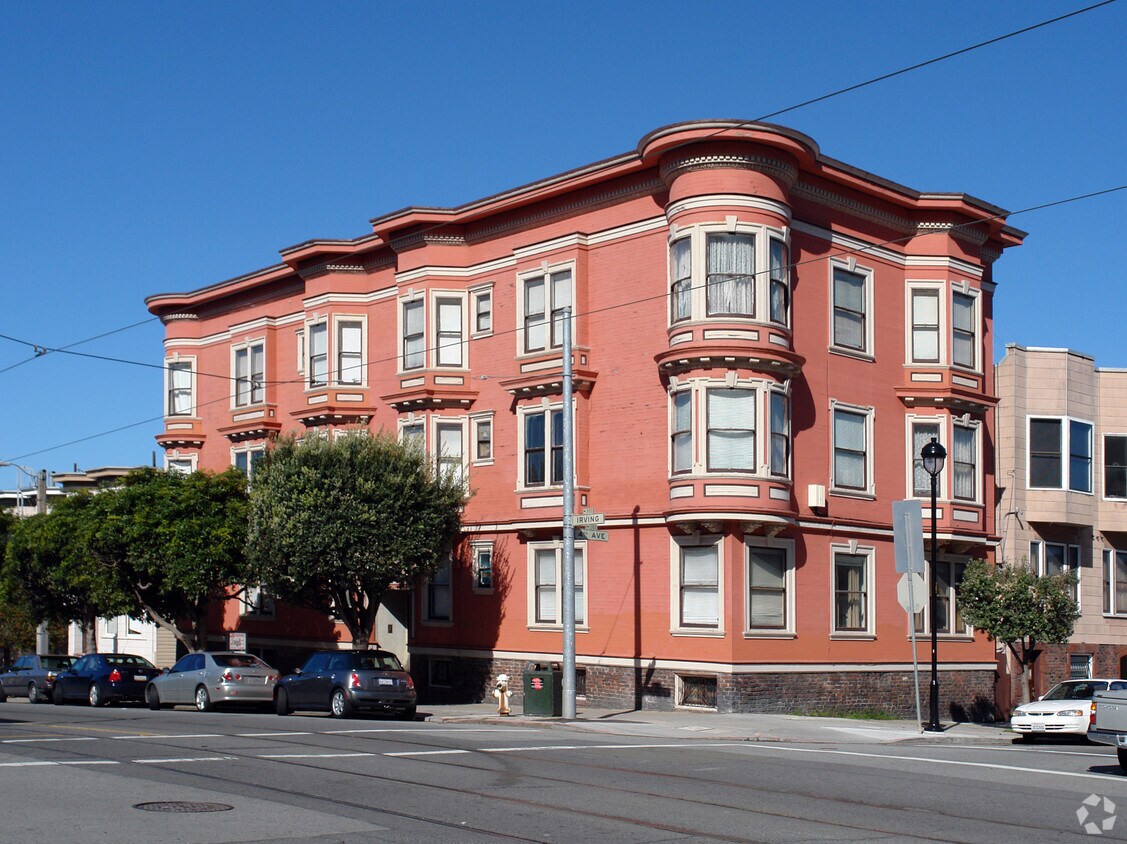 Primary Photo - 300 Irving St