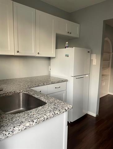 Foto del edificio - 210 W Willingham St