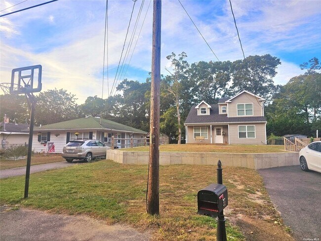 Building Photo - 95 Baybright Dr