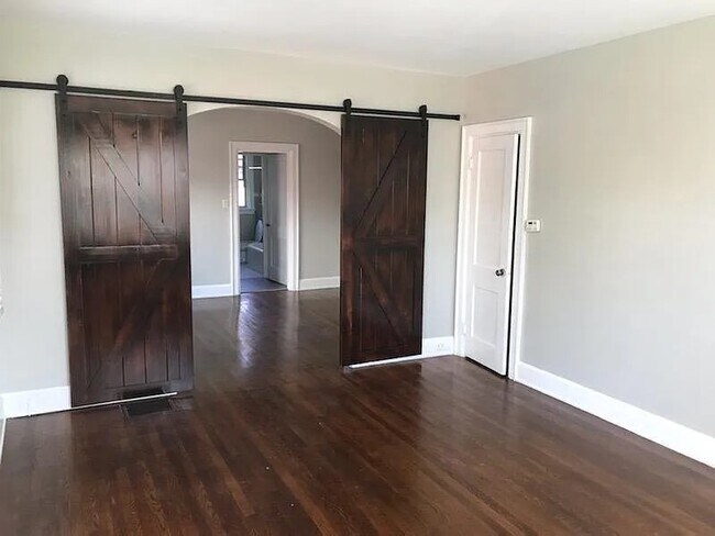 Sala de estar - 3250 Nash Ave