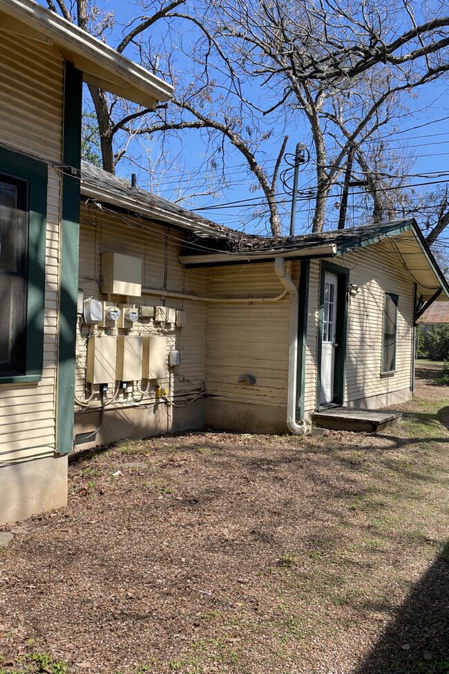 Building Photo - 4213 Avenue C