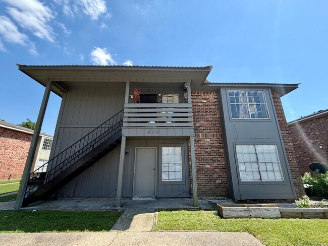 Building Photo - 416 Marigny Cir