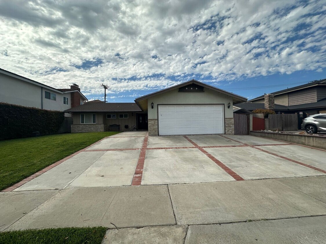 Primary Photo - 3071 Platte Dr