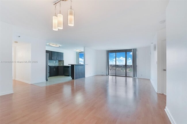 Foto del edificio - 3530 Mystic Pointe Dr