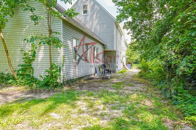 Building Photo - 3432 E 69th St